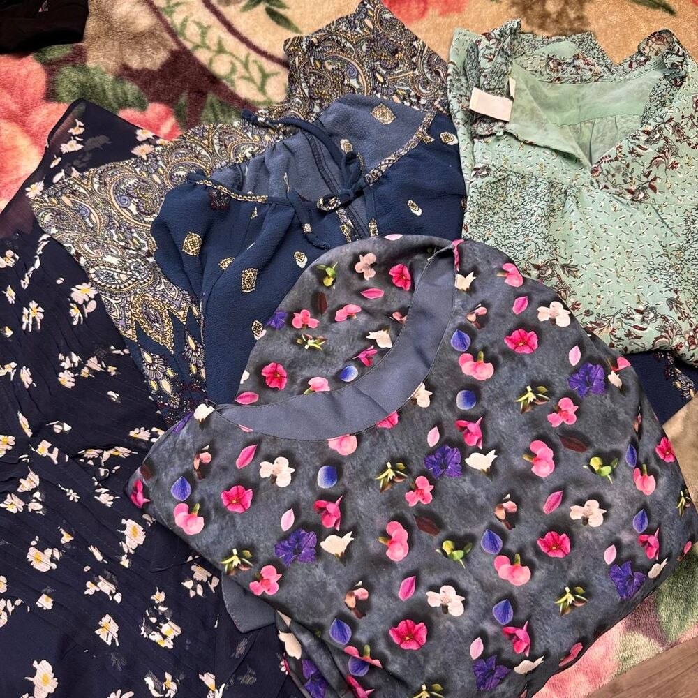 Multi-colored floral print blouse bundle